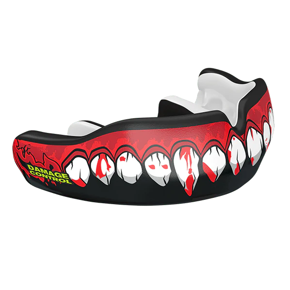 Damage Control Bleeding Fangs ščitnik za zobe