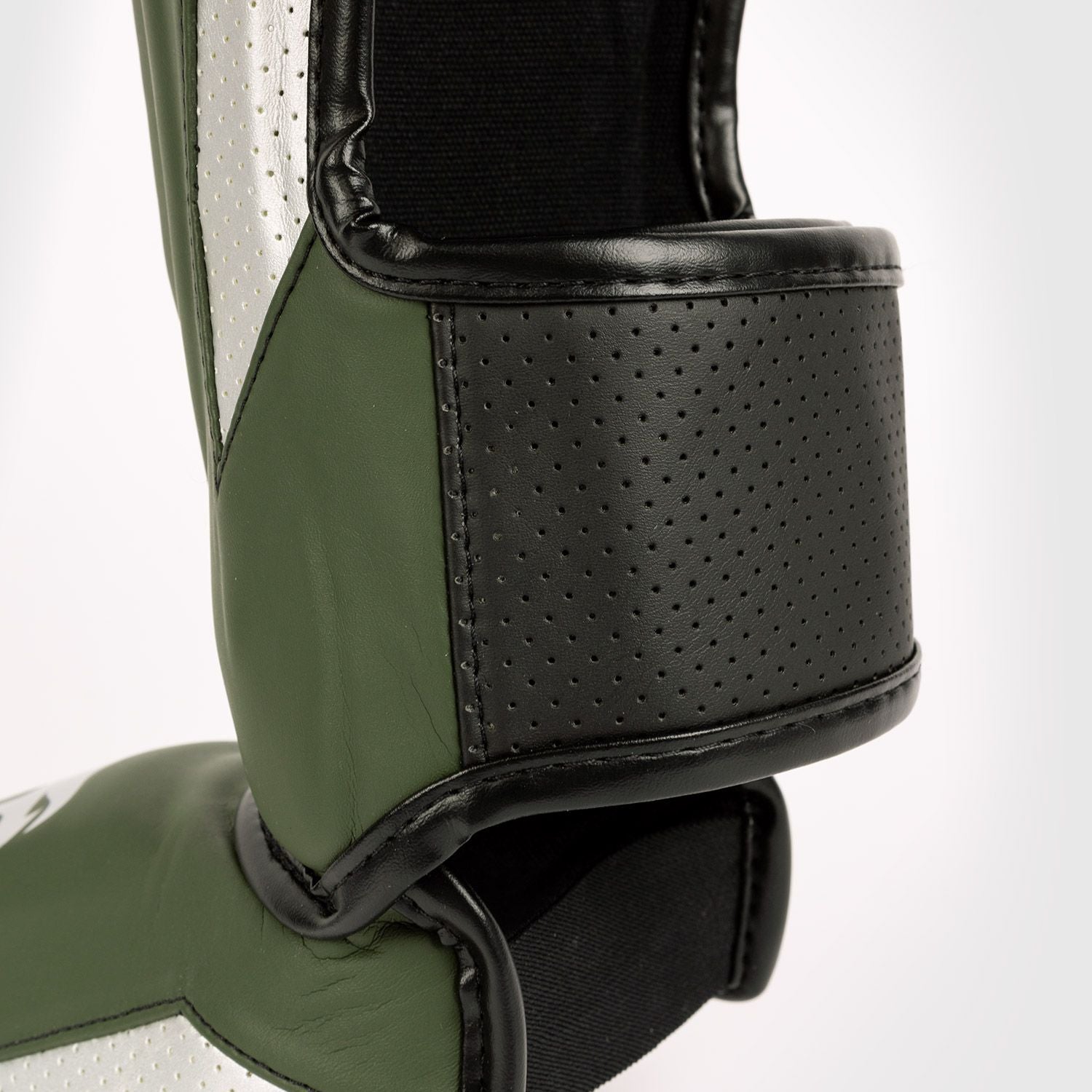 Venum Elite Evo Khaki/Silver Ščitniki za golen in nart