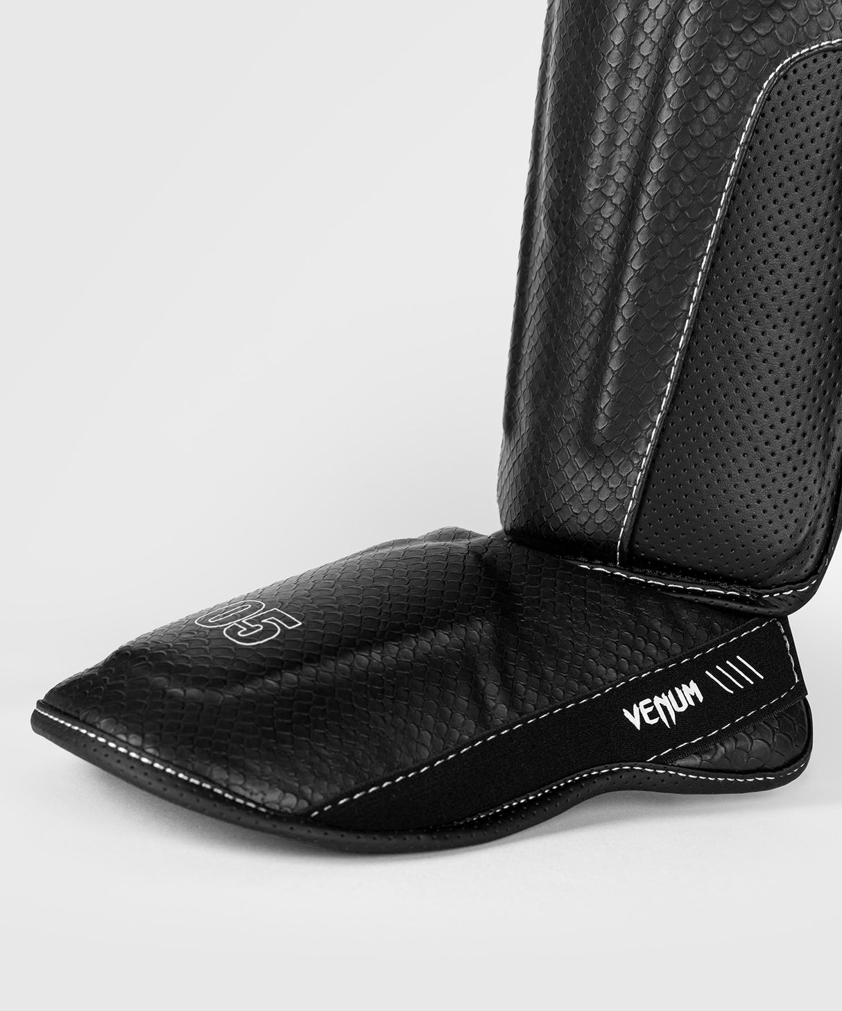 Venum Impact Evo Scales Black Ščitniki Za Golen In Nart