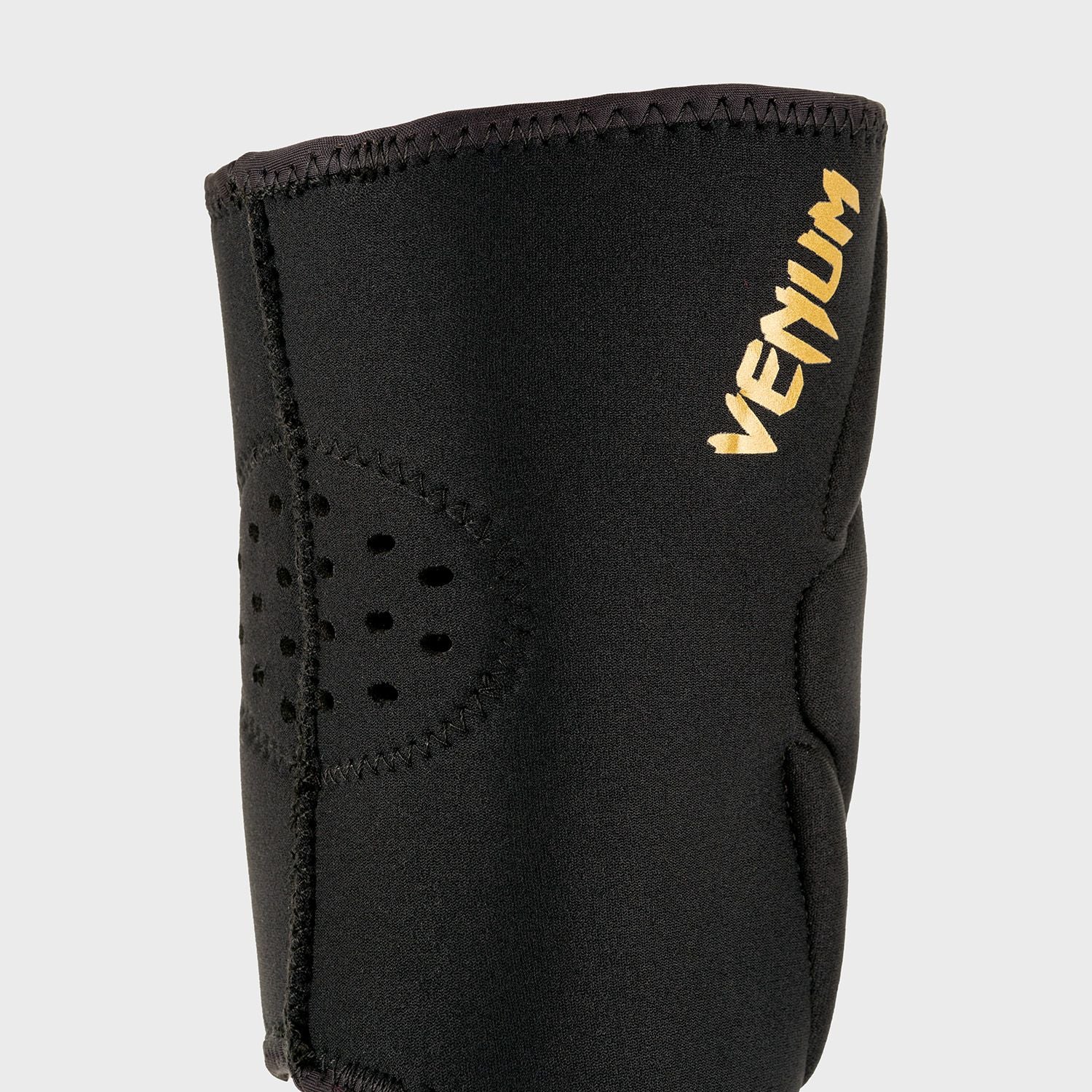 Venum Kontact Gel Black/Gold ščitniki za kolena