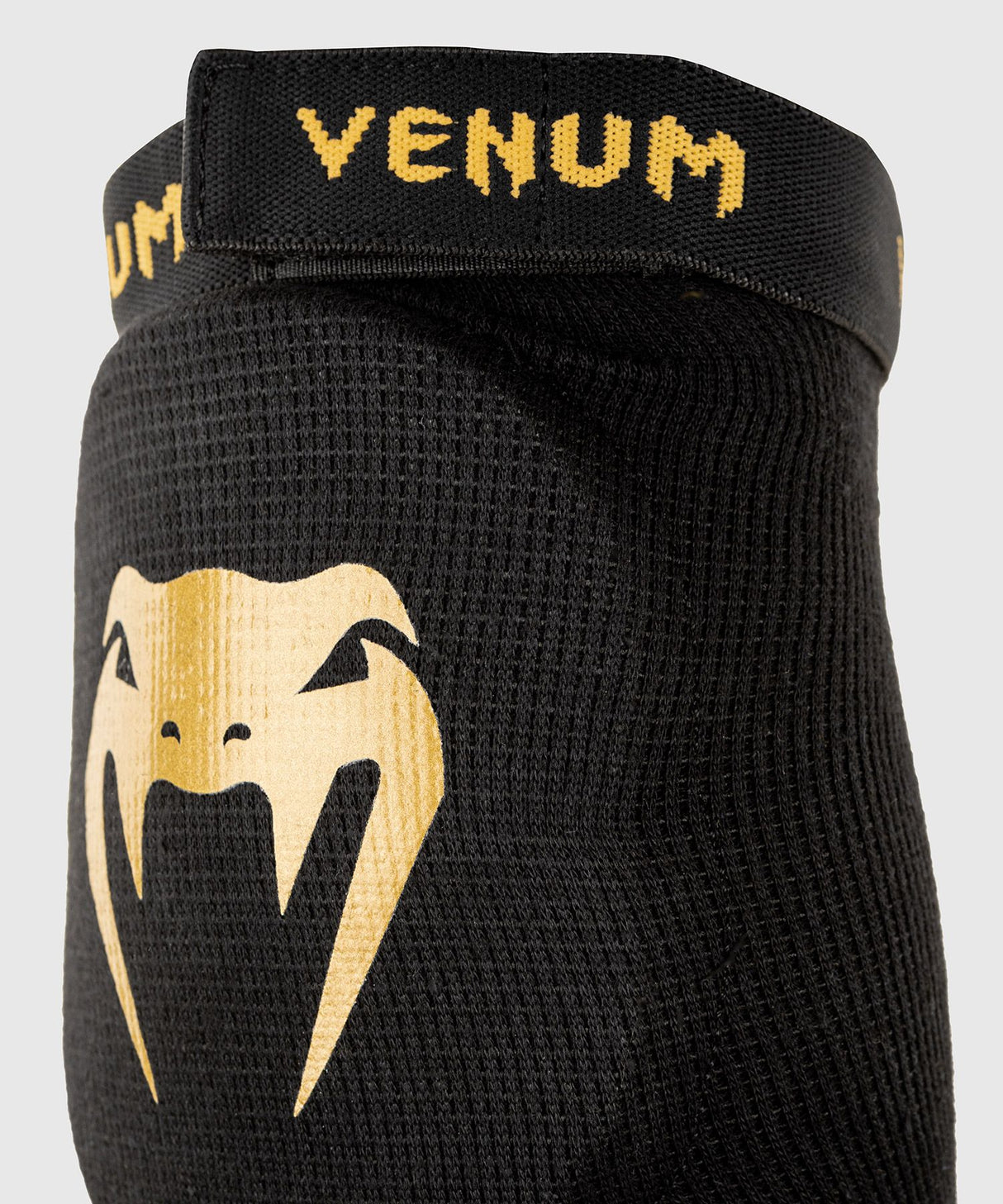 Venum Kontact Black/Gold ščitniki za komolec