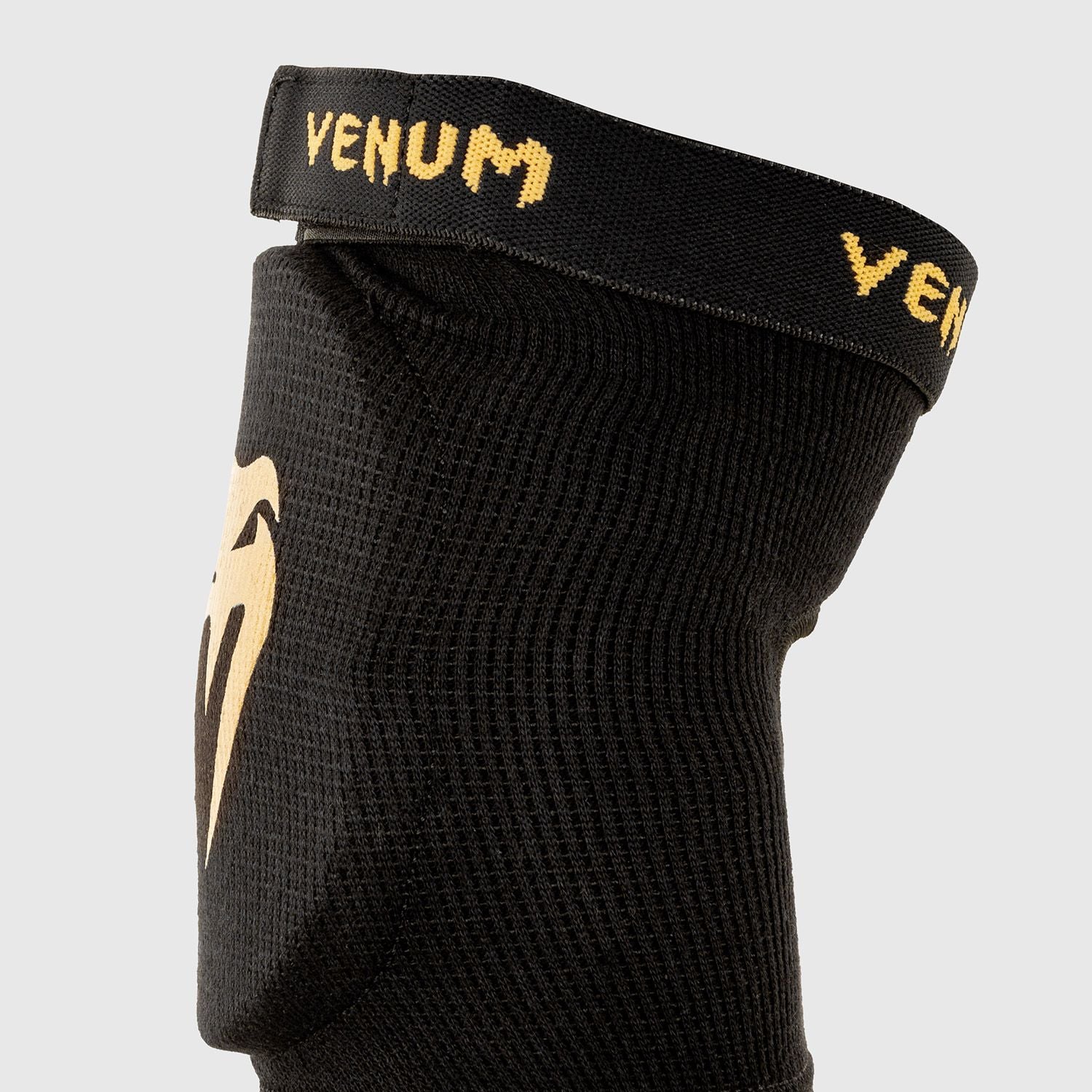 Venum Kontact Black/Gold ščitniki za komolec
