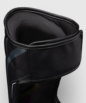 Venum Streamline Shin Guards - Black/White