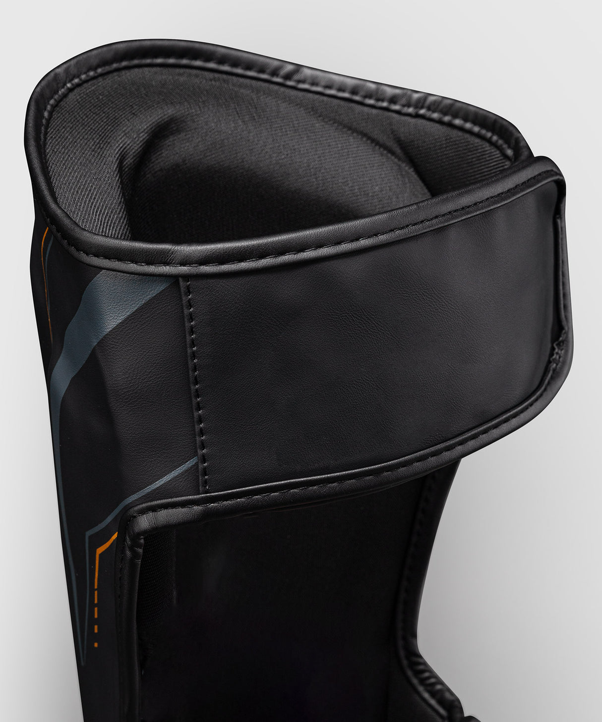Venum Streamline Shin Guards - Black/Gold