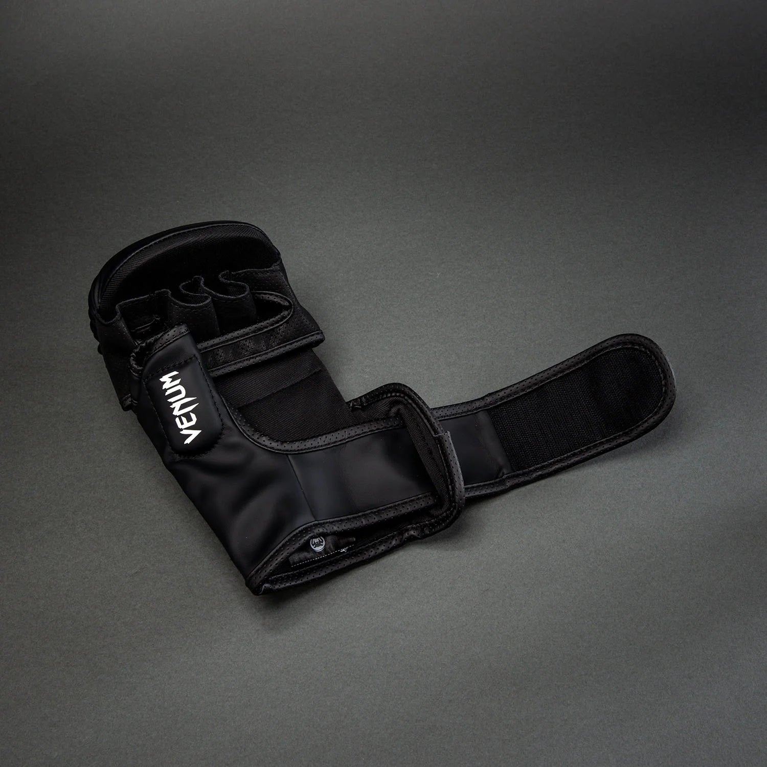 Venum x TEKKEN 8 - King - Black/Yellow MMA sparing rokavice