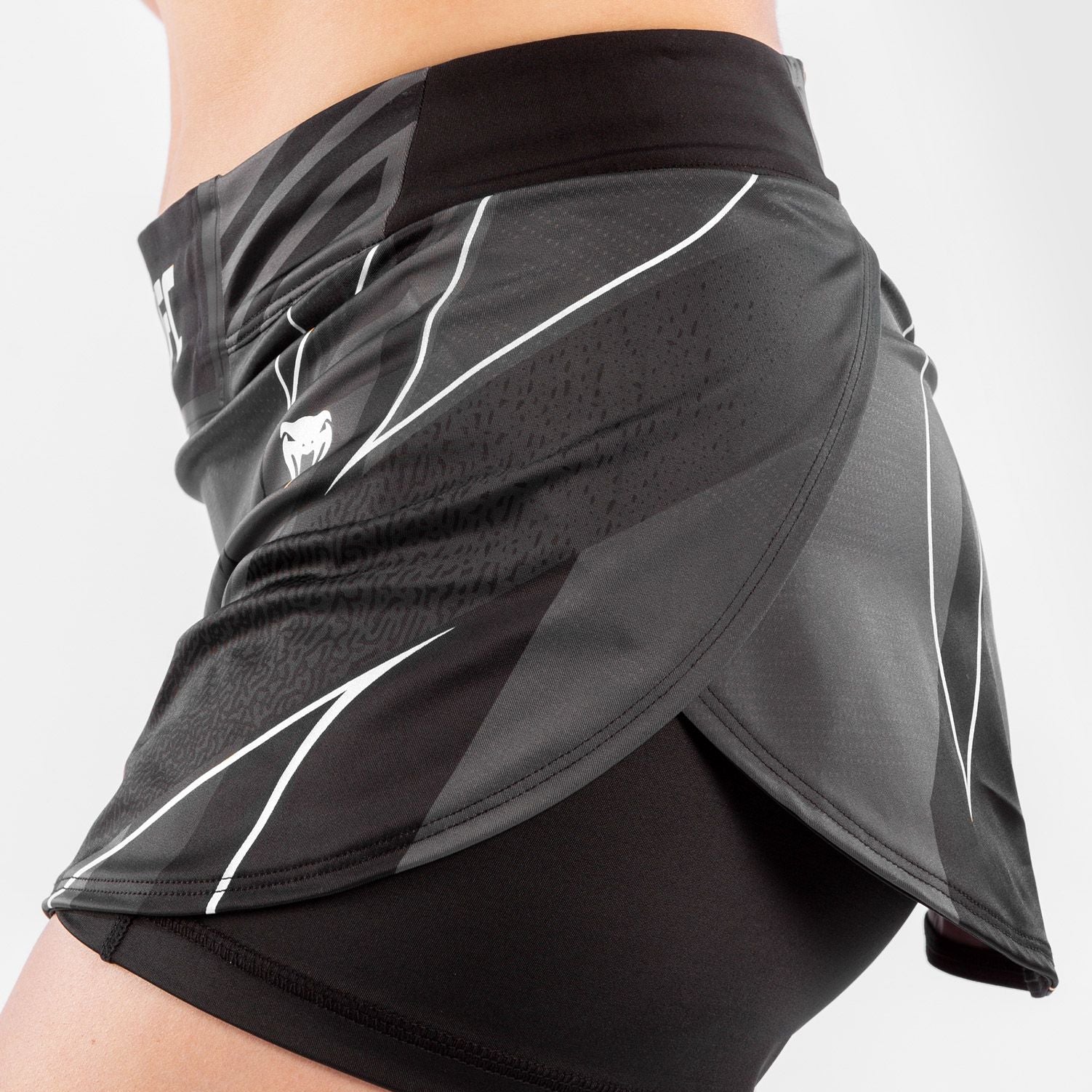 UFC Venum Authentic Fight Night Black Žensko Krilo