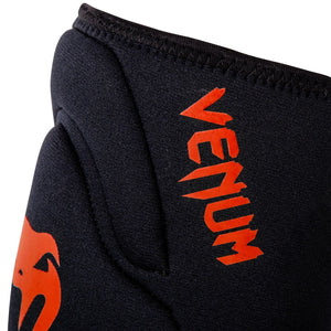 Venum Kontact Gel Black/Red ščitniki za kolena