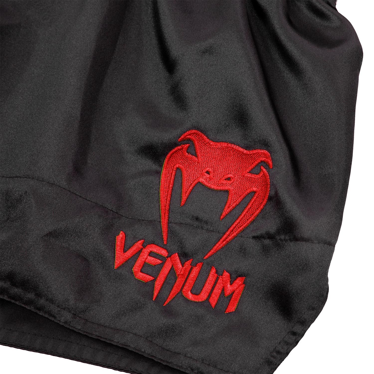 Venum Muay Thai Classic Black/Red hlačke za tajski boks