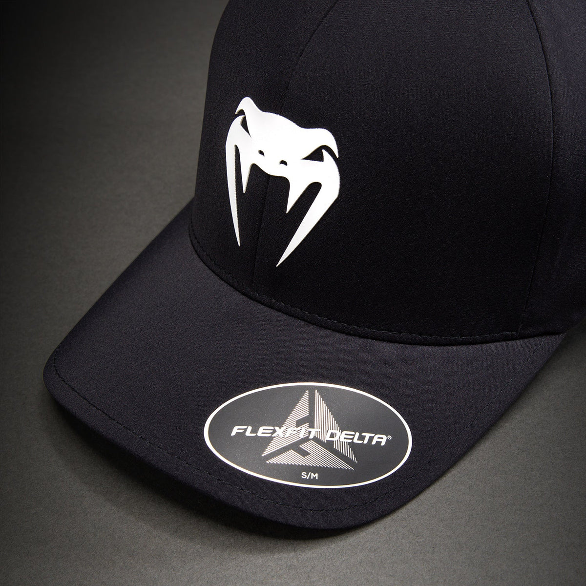 Classic Flexfit Delta Black kapca