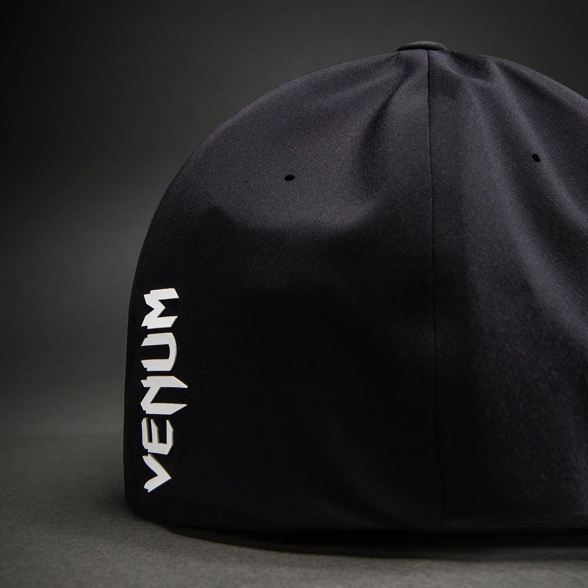 Classic Flexfit Delta Black kapca