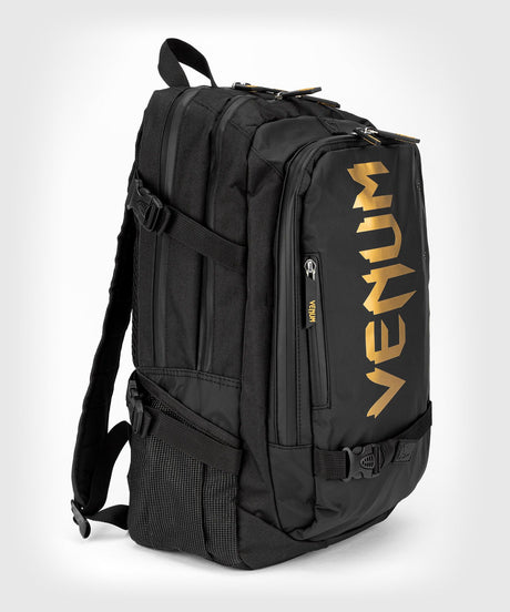 Venum Challenger Pro Evo Black/Gold nahrbtnik