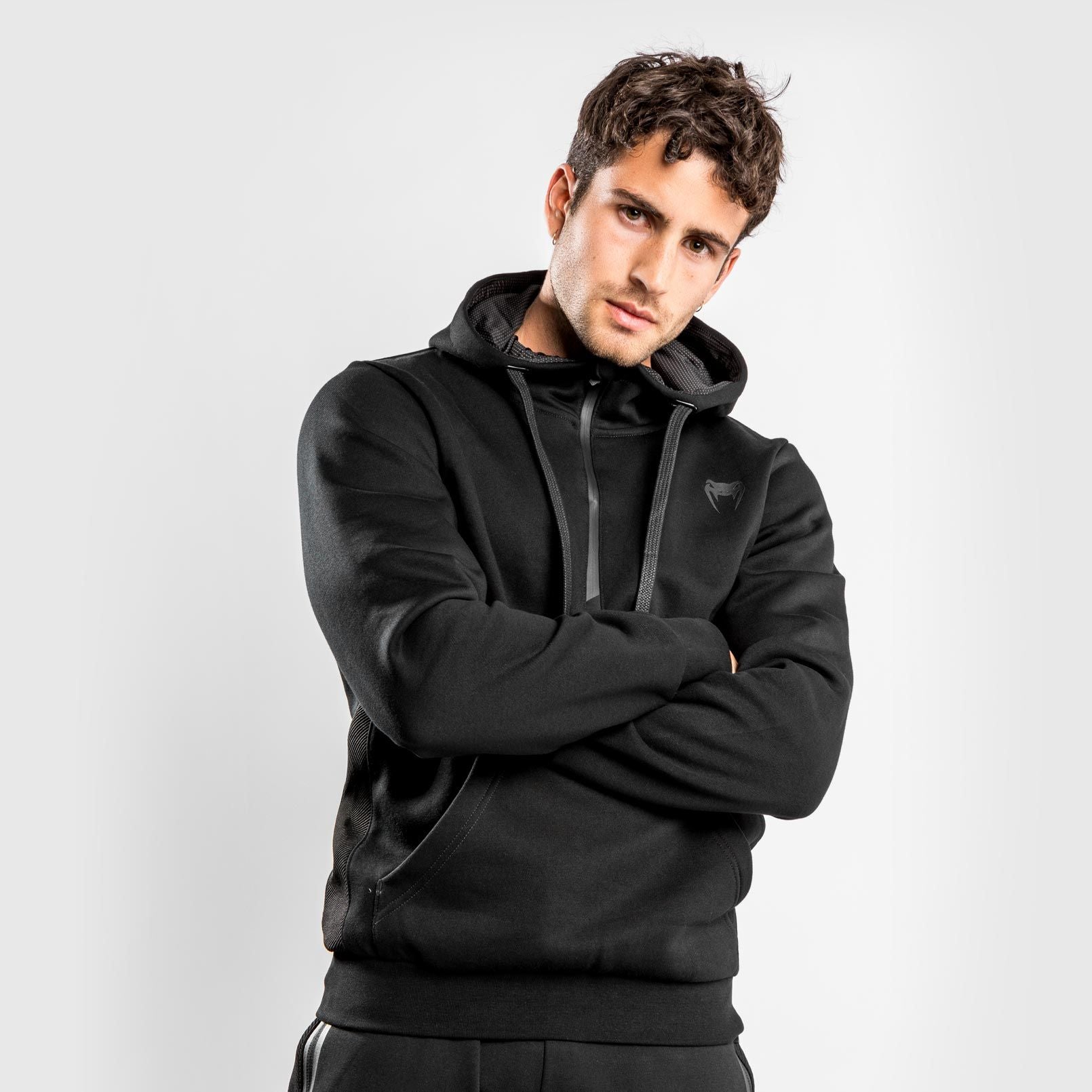 Venum Contender Evo Black kapucar