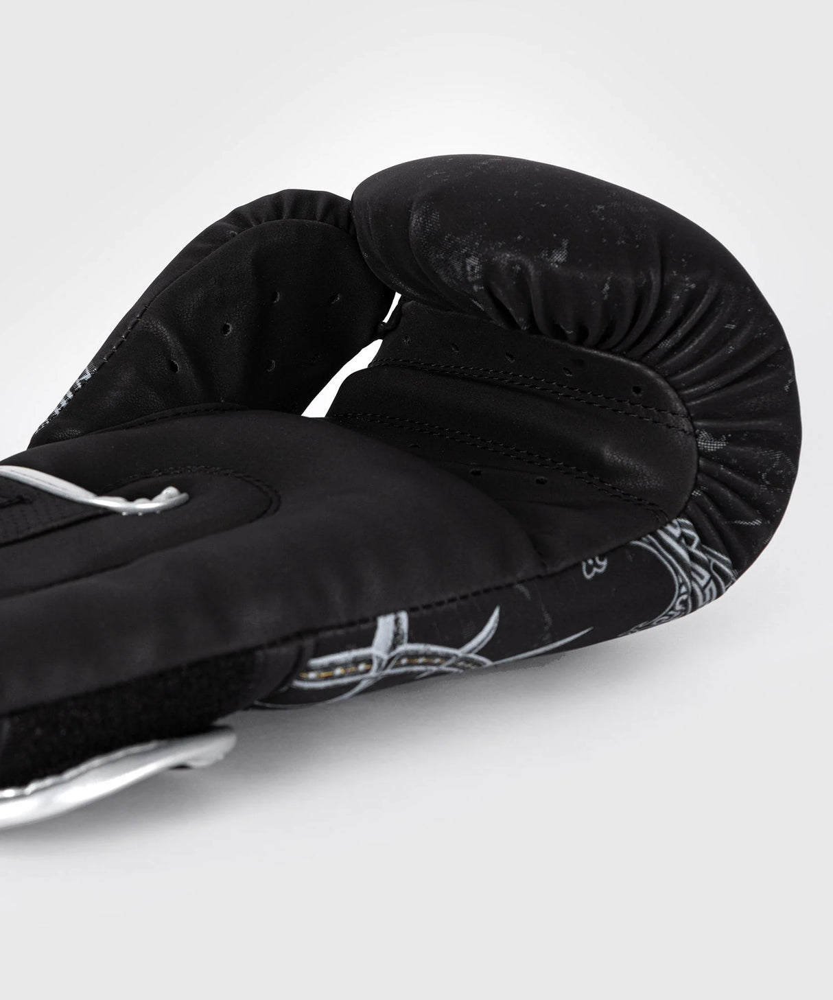 Venum Gladiator 5.0 Black/Silver Rokavice Za Boks