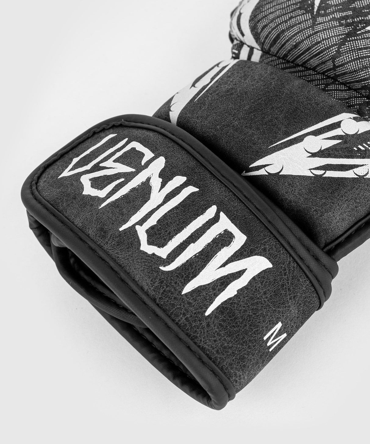 Venum GLDTR 4.0 Black/White rokavice za mma