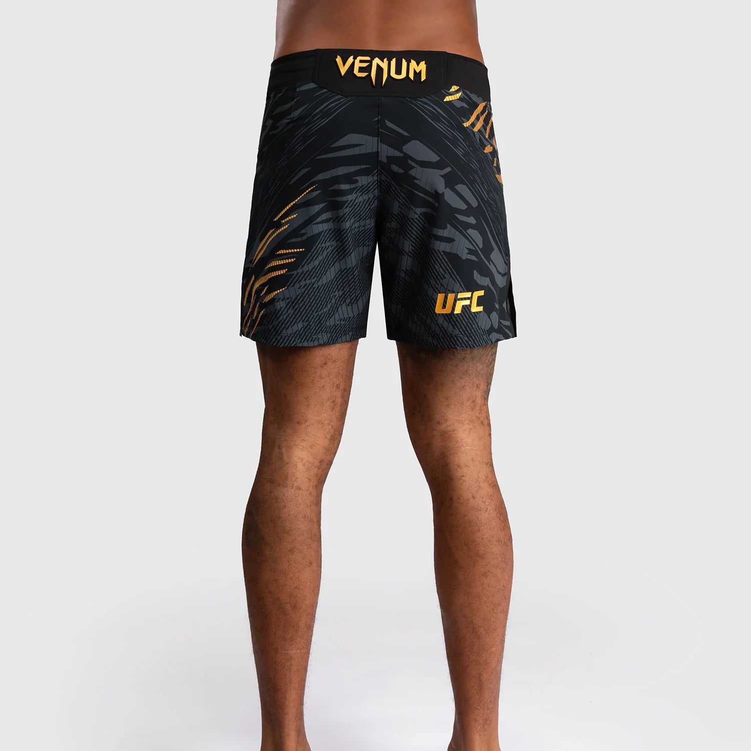 UFC Fusion by Venum Authentic Fight Night Men’s Short Fit Champion Hlačke za MMA