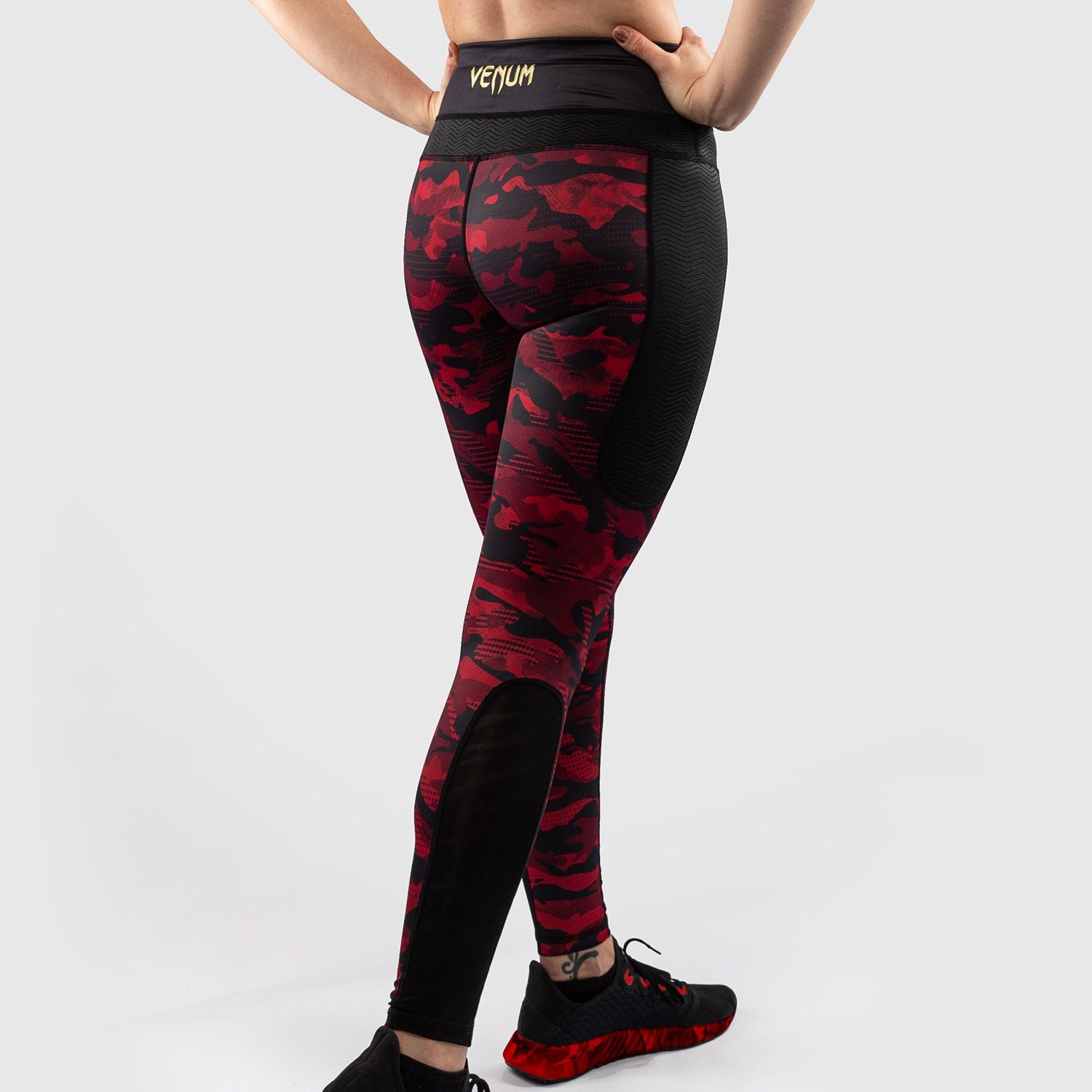 Venum Defender Black/Red ženske pajkice