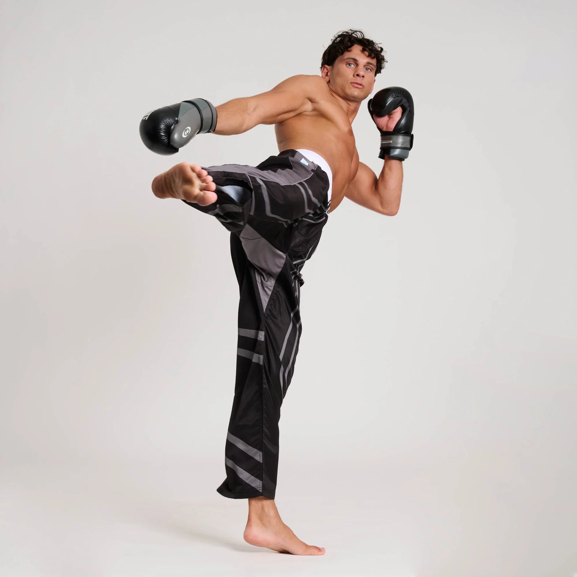 Leone 1947 AB992 WAKO Pants Black