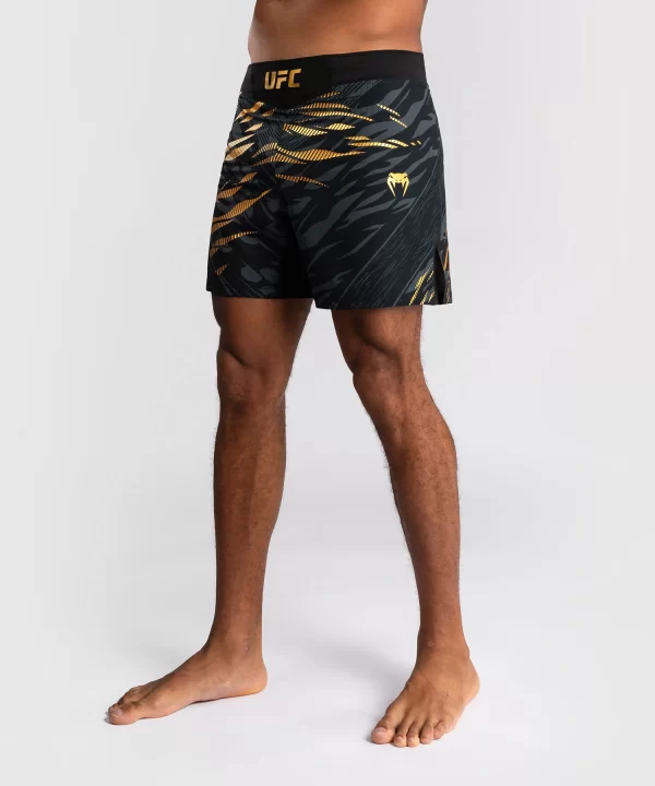 UFC Fusion by Venum Authentic Fight Night Men’s Short Fit Champion Hlaćice za MMA