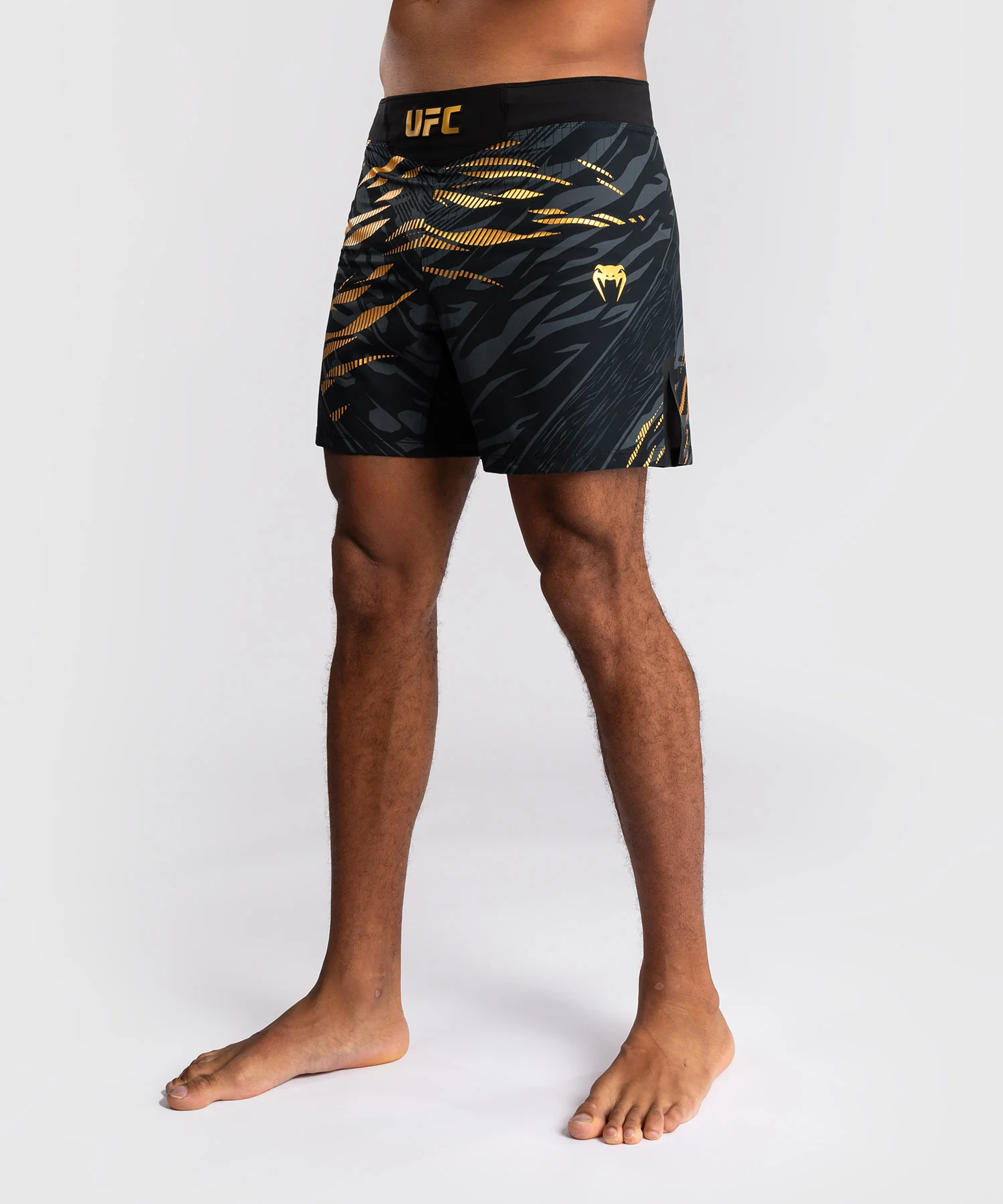 UFC Fusion by Venum Authentic Fight Night Men’s Short Fit Champion Hlaćice za MMA