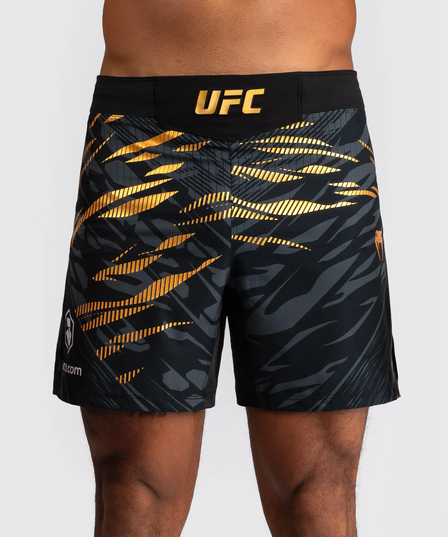 UFC Fusion by Venum Authentic Fight Night Men’s Short Fit Champion Hlaćice za MMA