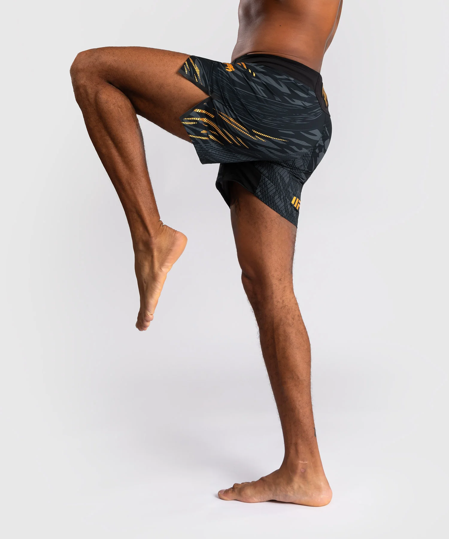 UFC Fusion by Venum Authentic Fight Night Men’s Short Fit Champion Hlaćice za MMA