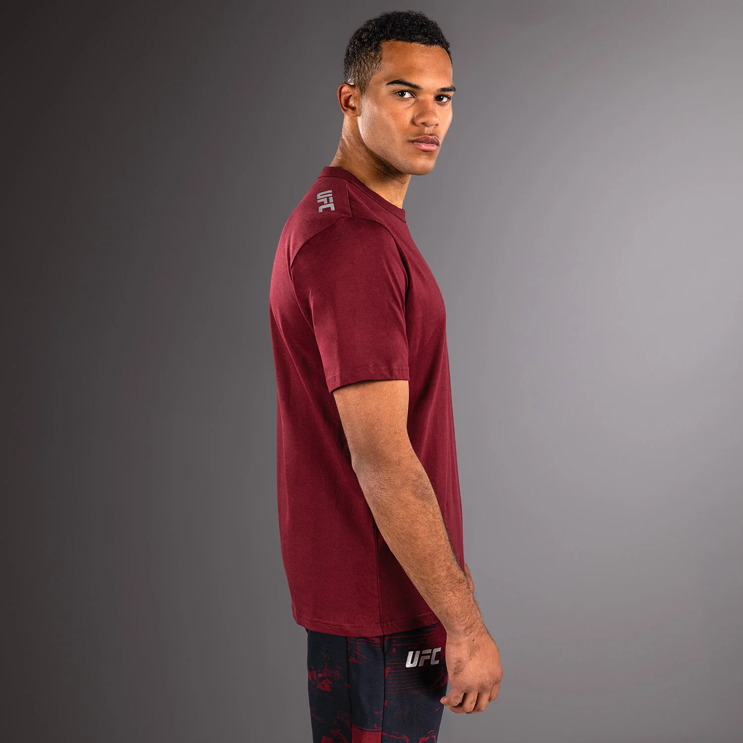 UFC Zenith by Venum Authentic Fight Week Burgundy Majica