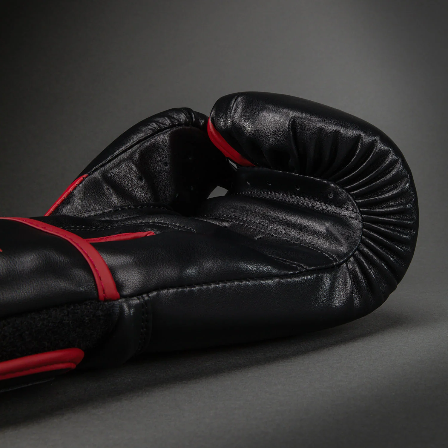 Venum Challenger 2.5 Black/Red Rokavice Za Boks