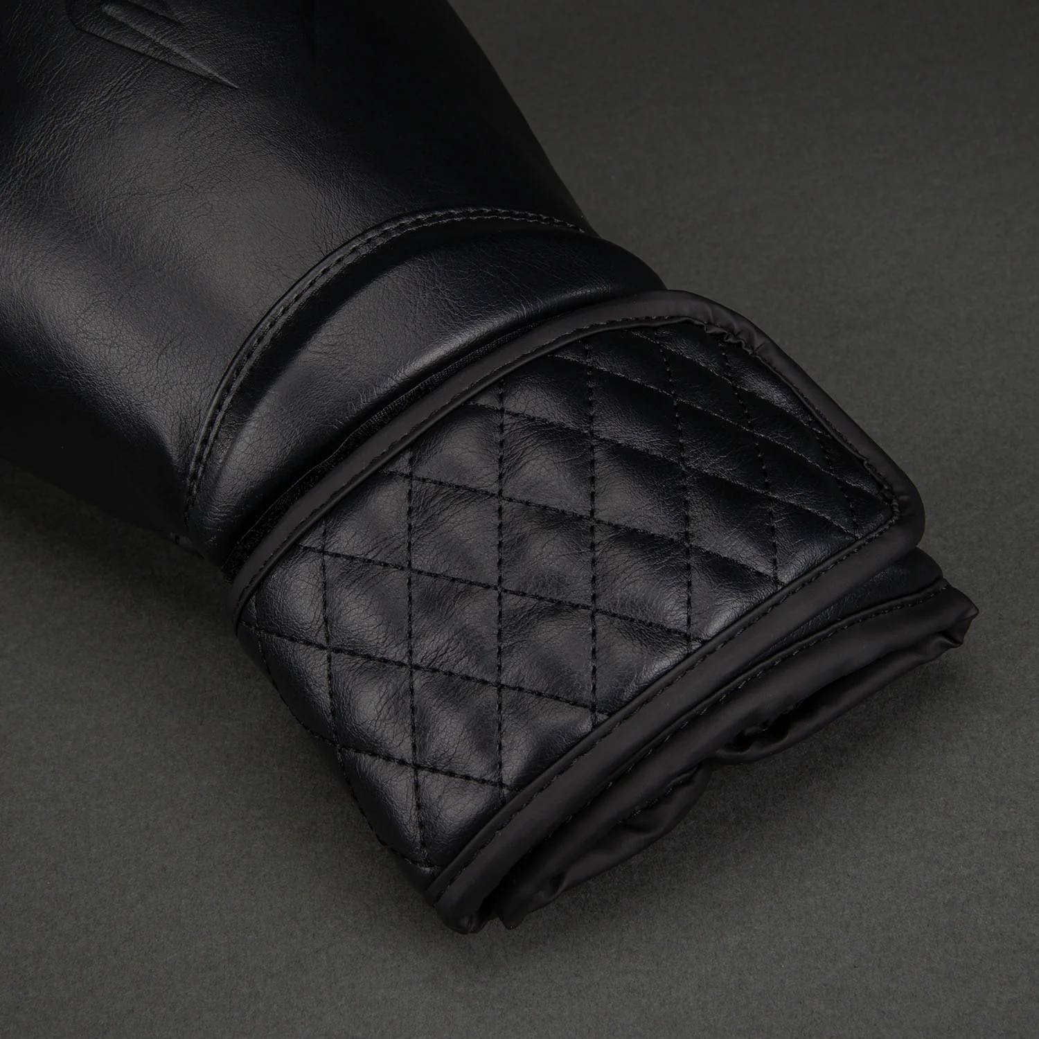 Venum Impact Classic Black Rokavice